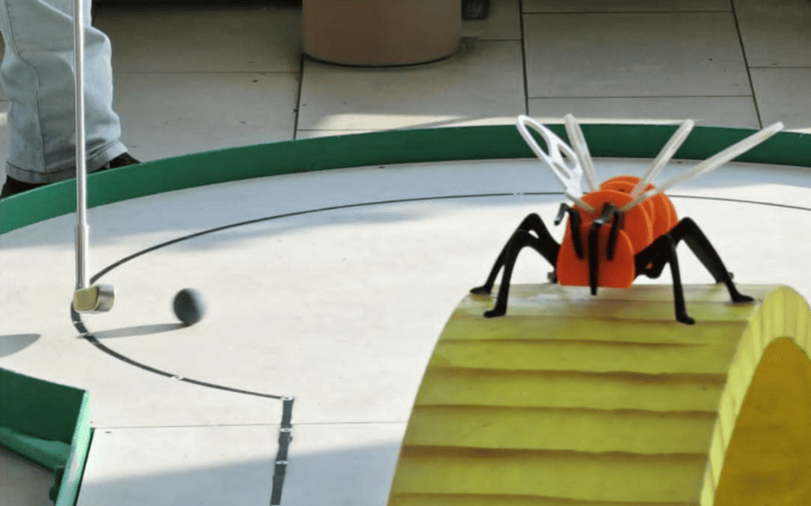 Vztahy a minigolf: Hraješ na jistotu, nebo se vzdáváš při první překážce? Ladislav Hanousek VZTAHOVÝ PORADCE – PRŮVODCE NA CESTĚ K HARMONICKÝM VZTAHŮM